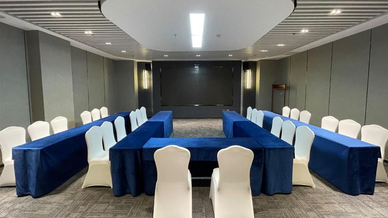 Beijing Jingyi Hotel Экстерьер фото