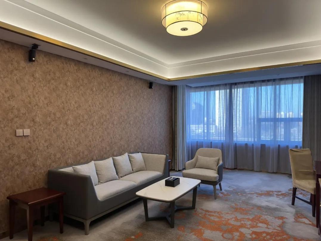Beijing Jingyi Hotel Экстерьер фото